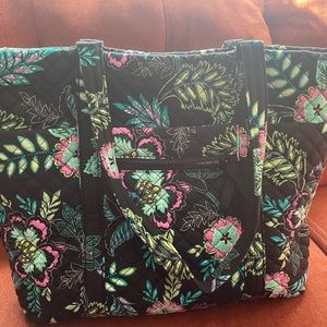 Vera Tote Bag
